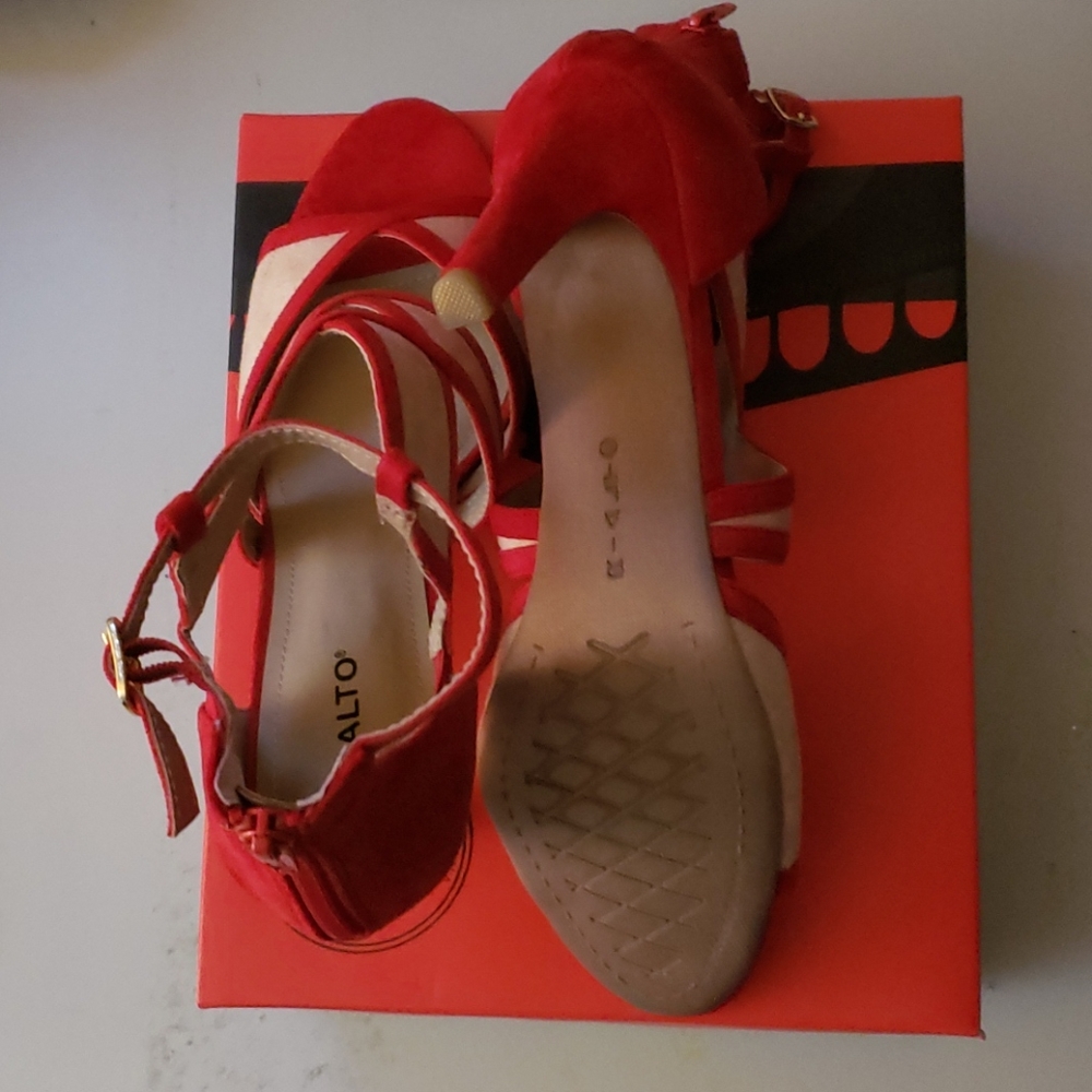 Rialto heels. - Picture 6 of 7